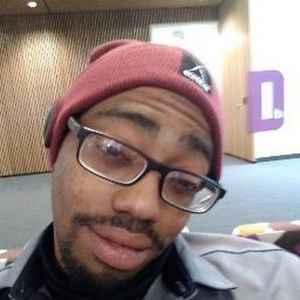 Meet your Posher, Derrick